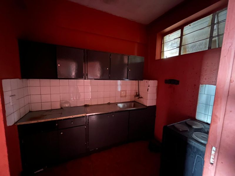 Bachelor Flat for Sale in Pretoria Central - Photo 2