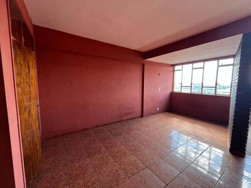 Bachelor Flat for Sale in Pretoria Central - Photo 6