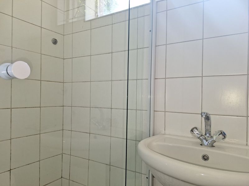 Spacious 2 Bedroom, Going for a Steal in Beautiful Sundowner - Photo 7