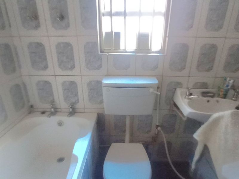 Beautiful Tafelsig house - Photo 8