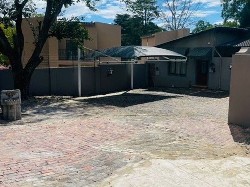Luxurious 6 bed home in Rivonia living the dream And 7 Bathrooms - Photo 7