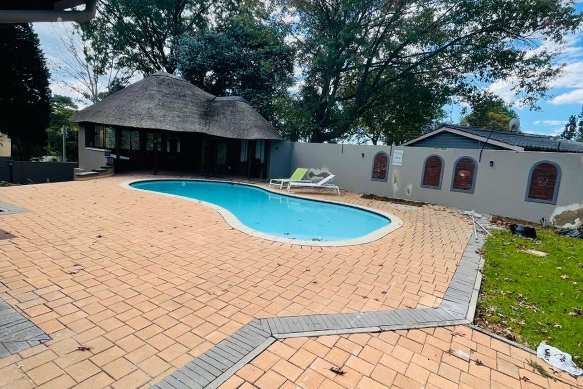 Luxurious 6 bed home in Rivonia living the dream And 7 Bathrooms - Photo 5