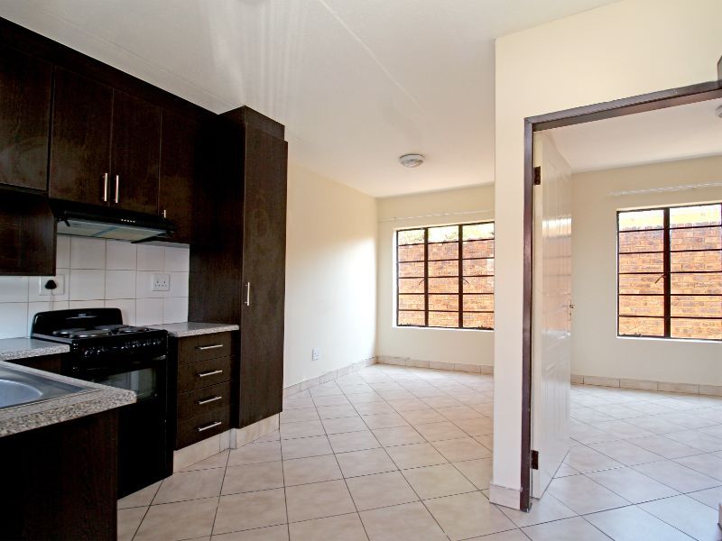 Chic 1 Bedroom 1 Bathroom Apartment For Sale. - Photo 5