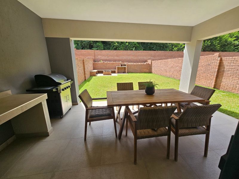 Stunning New Home In A new Development in Belladonna  - Photo 4