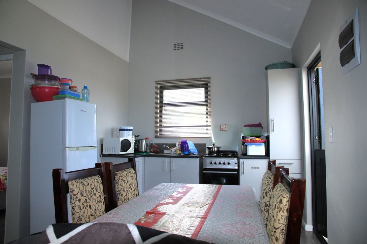 Kidds Beach Charmer with Garden Bliss - Photo 5