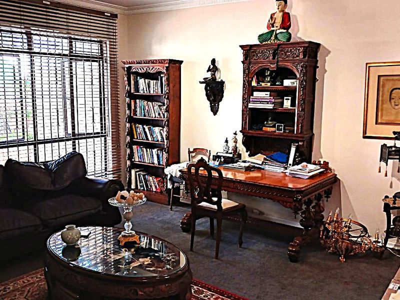 Stylish 4-Bedroom North facing Duplex for Rent in Prime Location - Photo 4