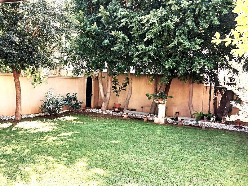 Stylish 4-Bedroom North facing Duplex for Rent in Prime Location - Photo 2