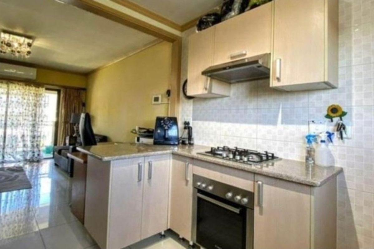 2 Bedroom Apartment / Flat to Rent in Noordwyk - Photo 4