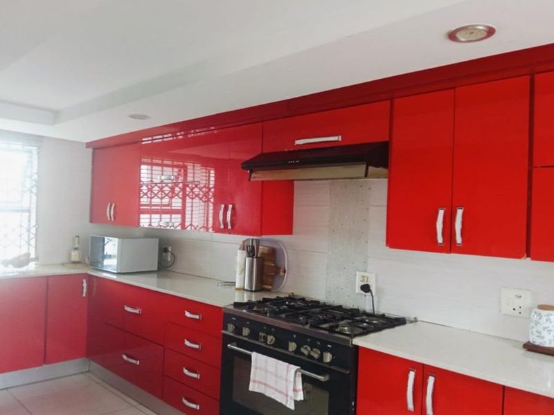 Spacious 4 Bedroom Home in Heuweloord - Photo 4