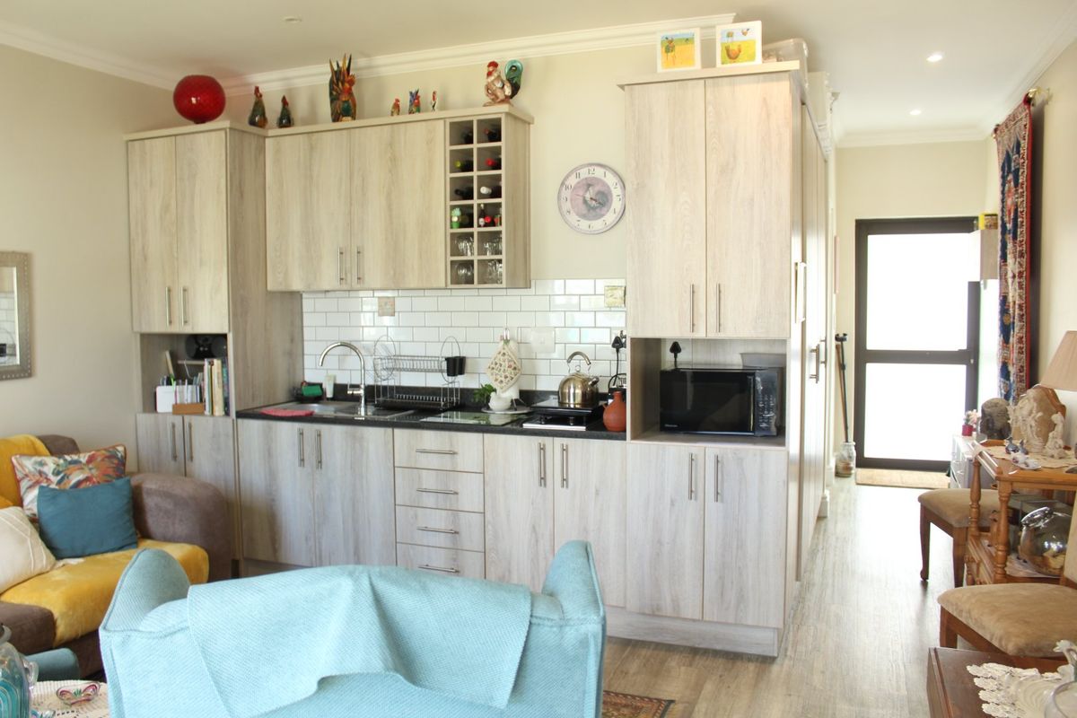 1 Bedroom Apartment To Rent in Zevenwacht Retirement Village - Photo 3