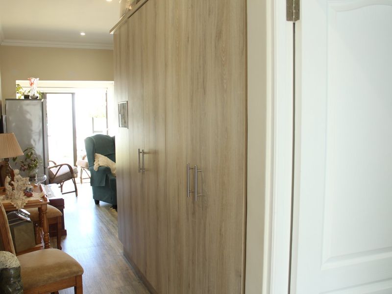 1 Bedroom Apartment To Rent in Zevenwacht Retirement Village - Photo 2