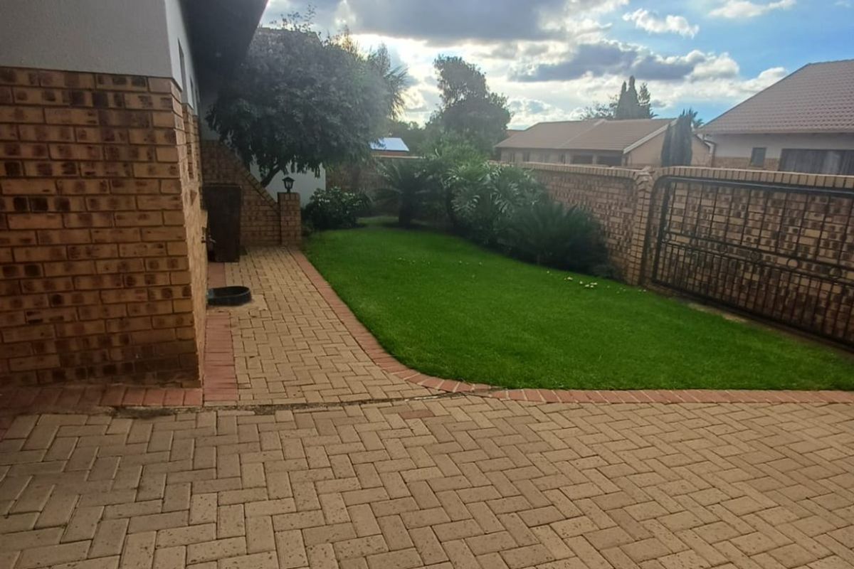 Discover modern living at its finest with this beautiful, move-in-ready home designed for comfort and style. - Photo 2