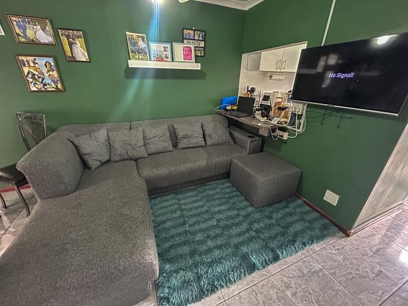 FOR SALE: Modern 2-Bedroom Town Home with Enclosed Yard – Firgrove Mews - Photo 10