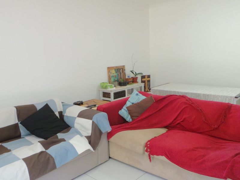 Spacious 3-Bed Townhouse with Exceptional Parking Space! - Photo 5