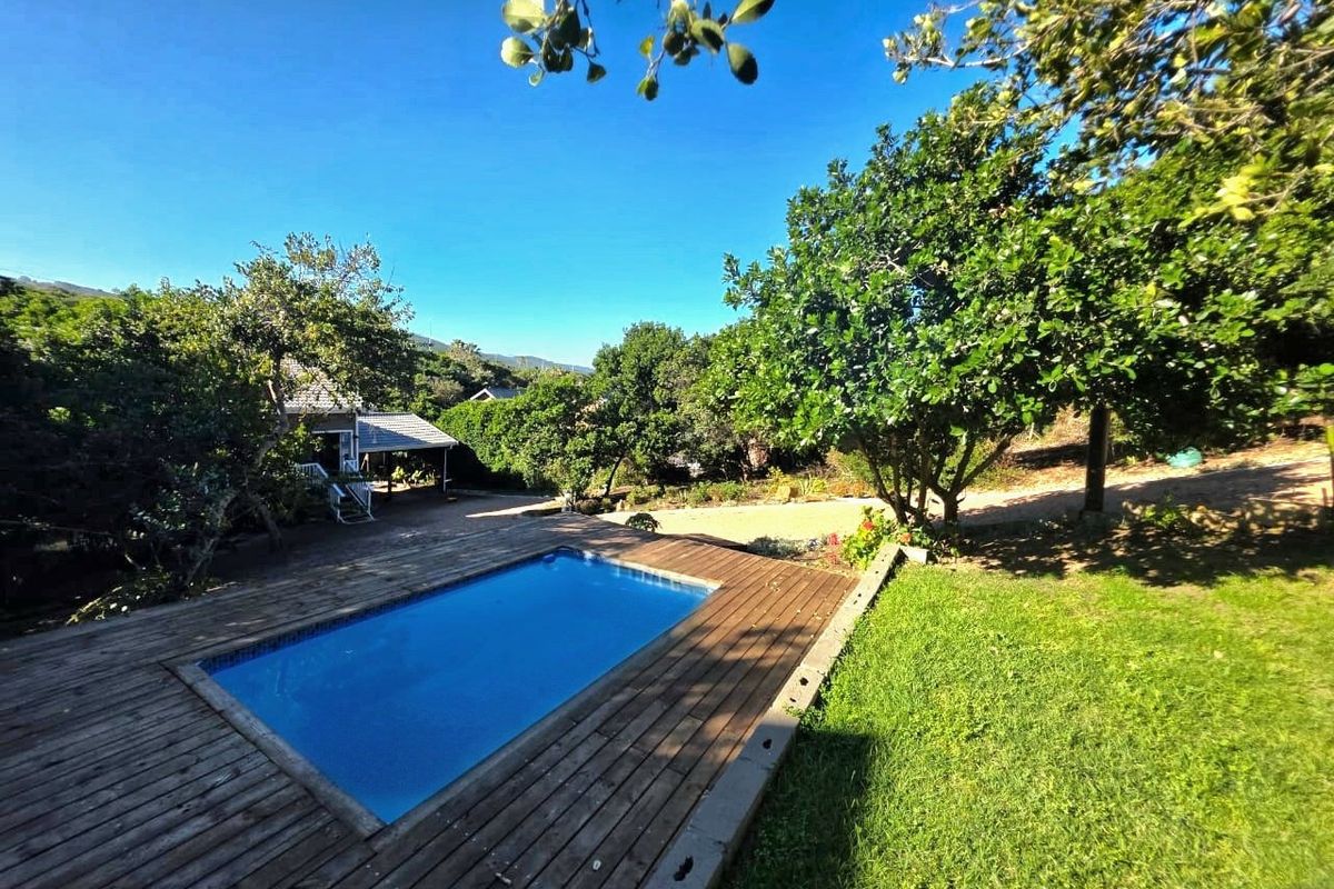 And the living is easy...  modern coastal gem in Wilderness. - Photo 2