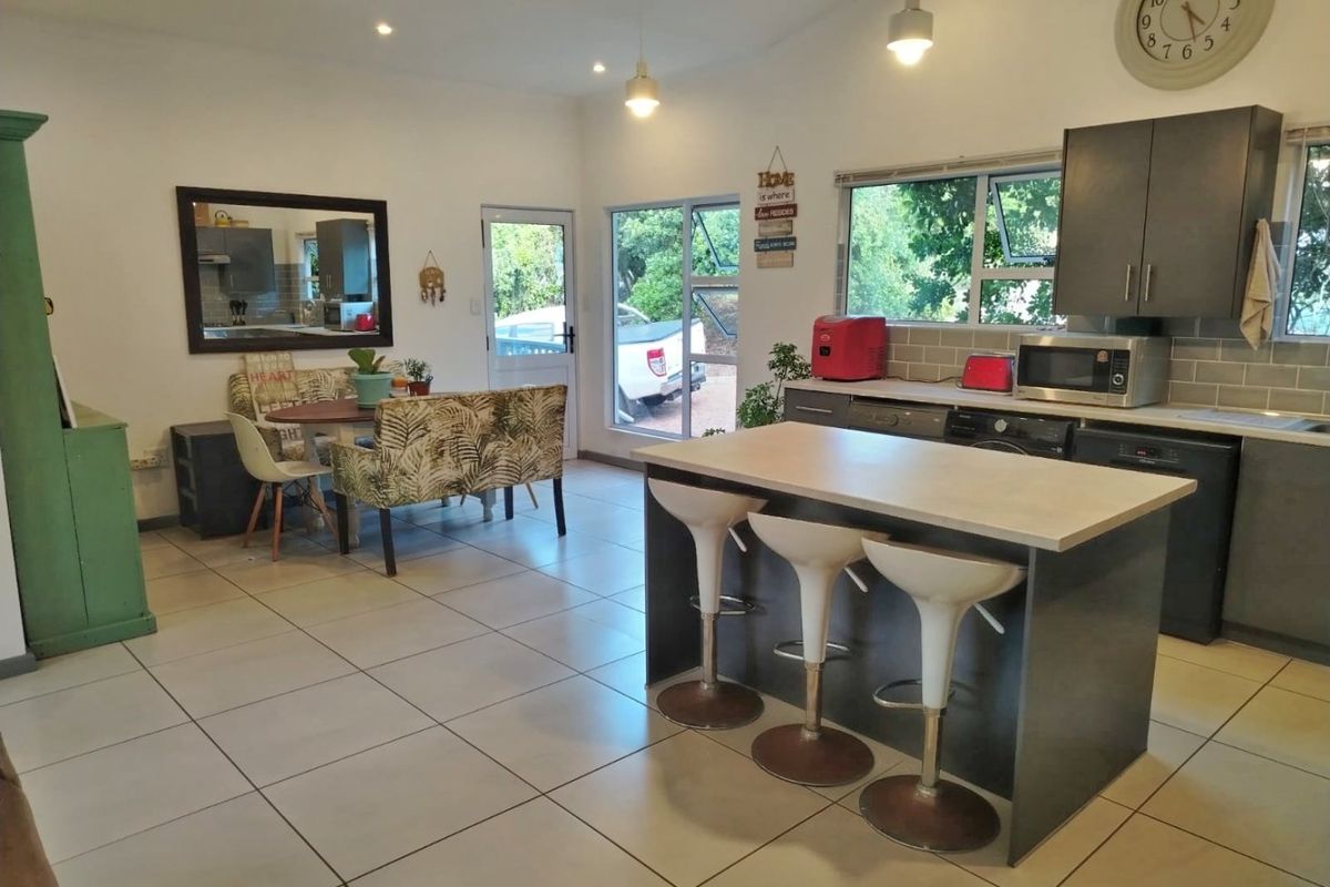 And the living is easy...  modern coastal gem in Wilderness. - Photo 4