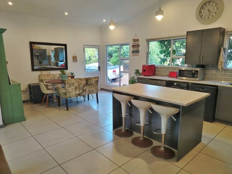 And the living is easy...  modern coastal gem in Wilderness. - Photo 4