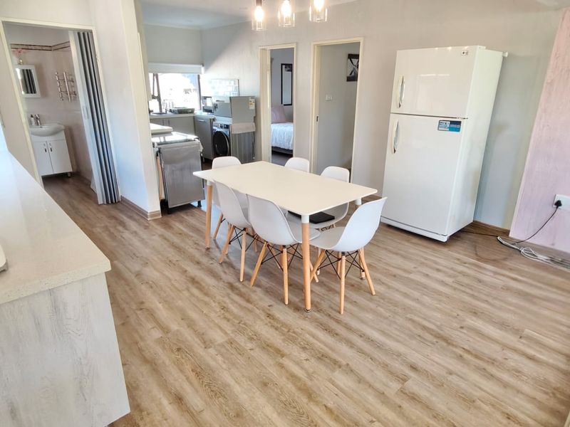 Newly renovated home in secure estate  - Photo 10