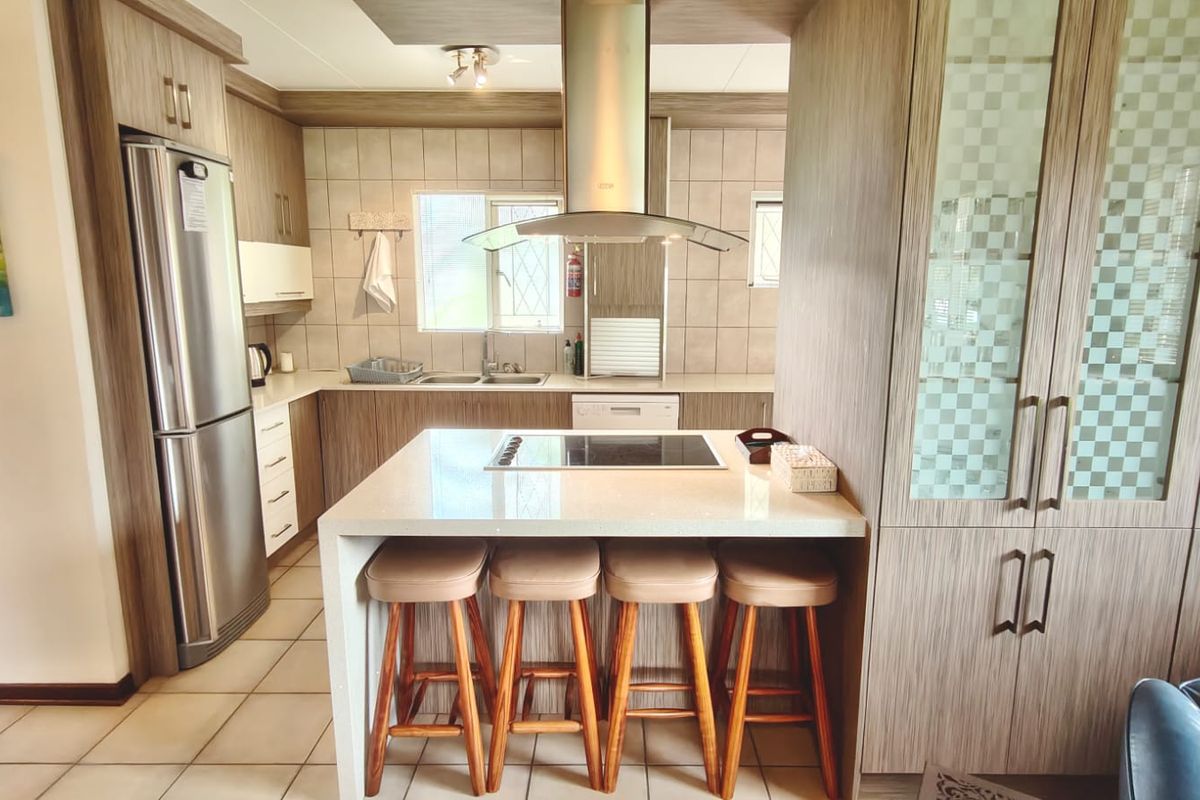 Full turn Key property with Boat and 2x Jetskis - Photo 4