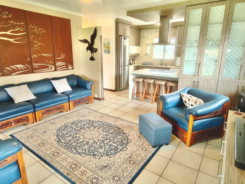 Full turn Key property with Boat and 2x Jetskis - Photo 5