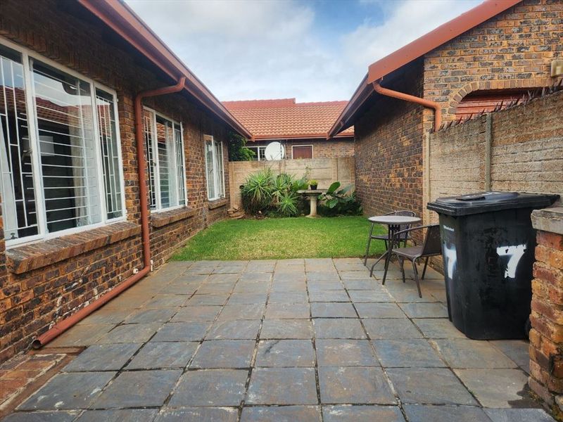 Cozy and Affordable Family Home - Photo 3