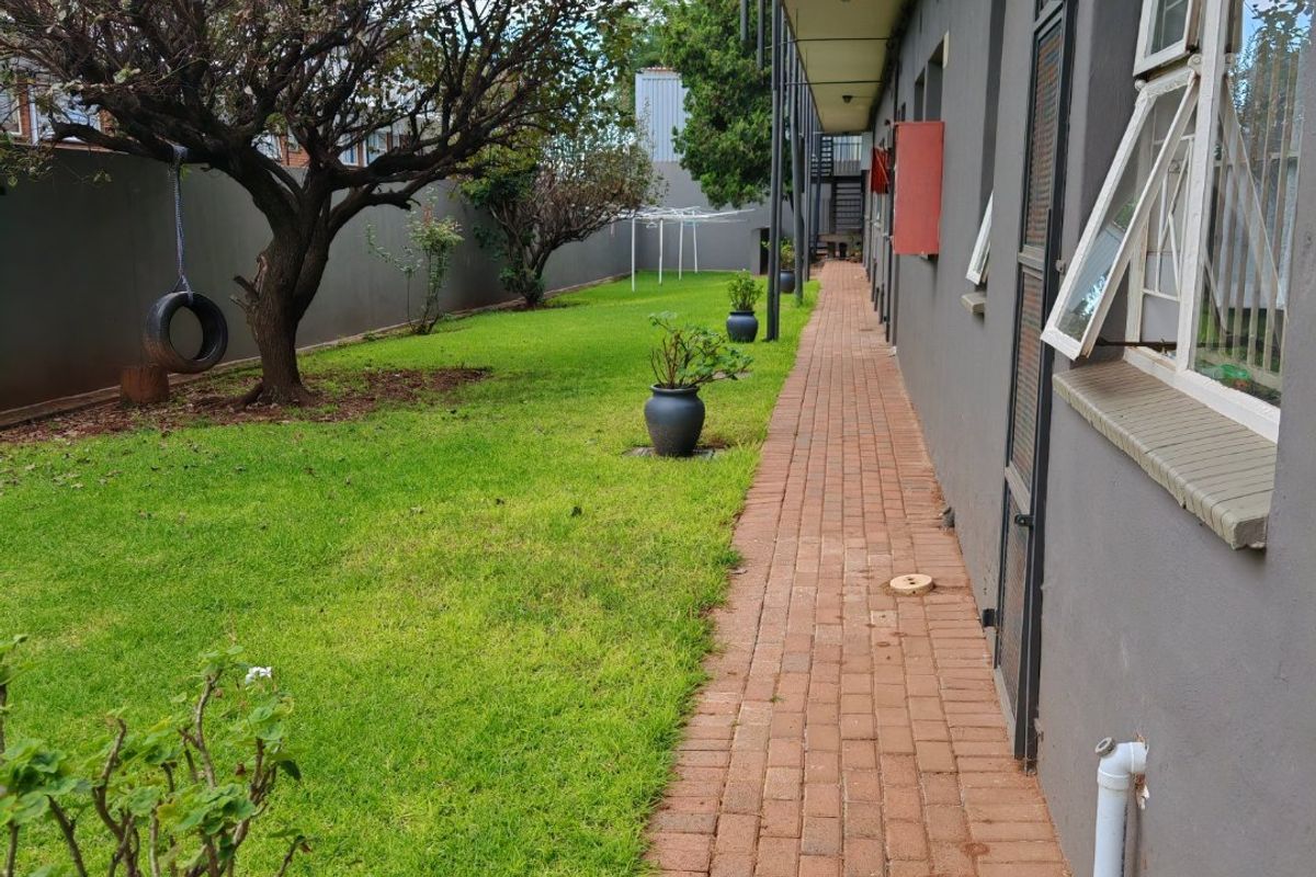 2 Bedroom Apartment for rent in Linden Ext - Photo 5