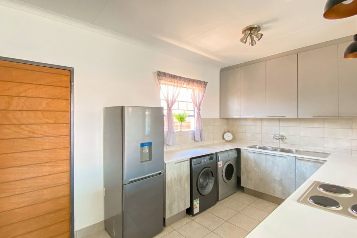 Ashwood Estate 3 beds Simplex - Photo 5