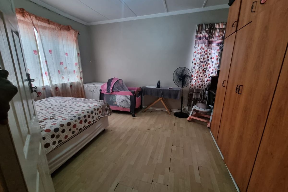 1,5 Bedrooms, 1 Bathroom Apartment To Let In Umbilo, Durban - Photo 3