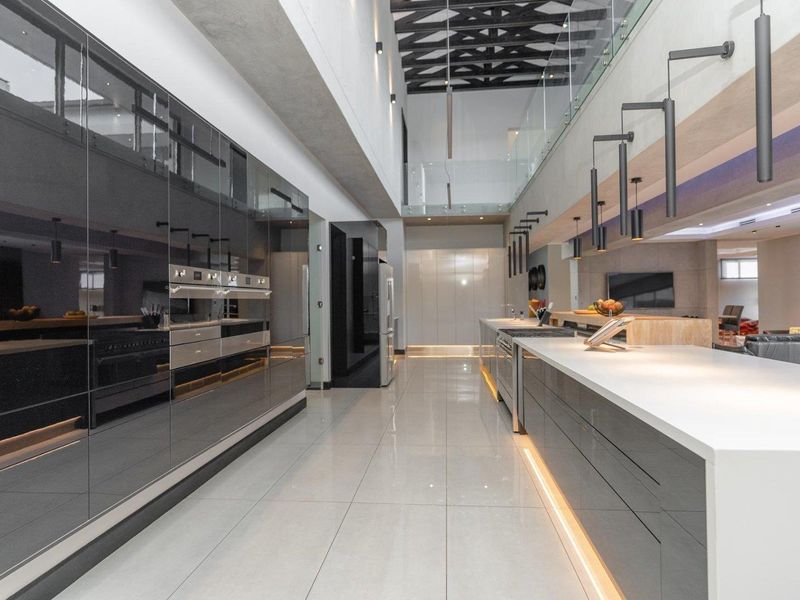 Discover the Power of Elegance | 5 En-Suite Bedroom House - A Masterpiece of Architectural Excellence in Midstream Ridge Estate. - Photo 4