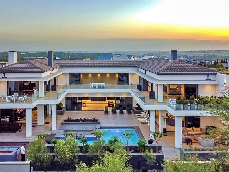 Discover the Power of Elegance | 5 En-Suite Bedroom House - A Masterpiece of Architectural Excellence in Midstream Ridge Estate. - Photo 2