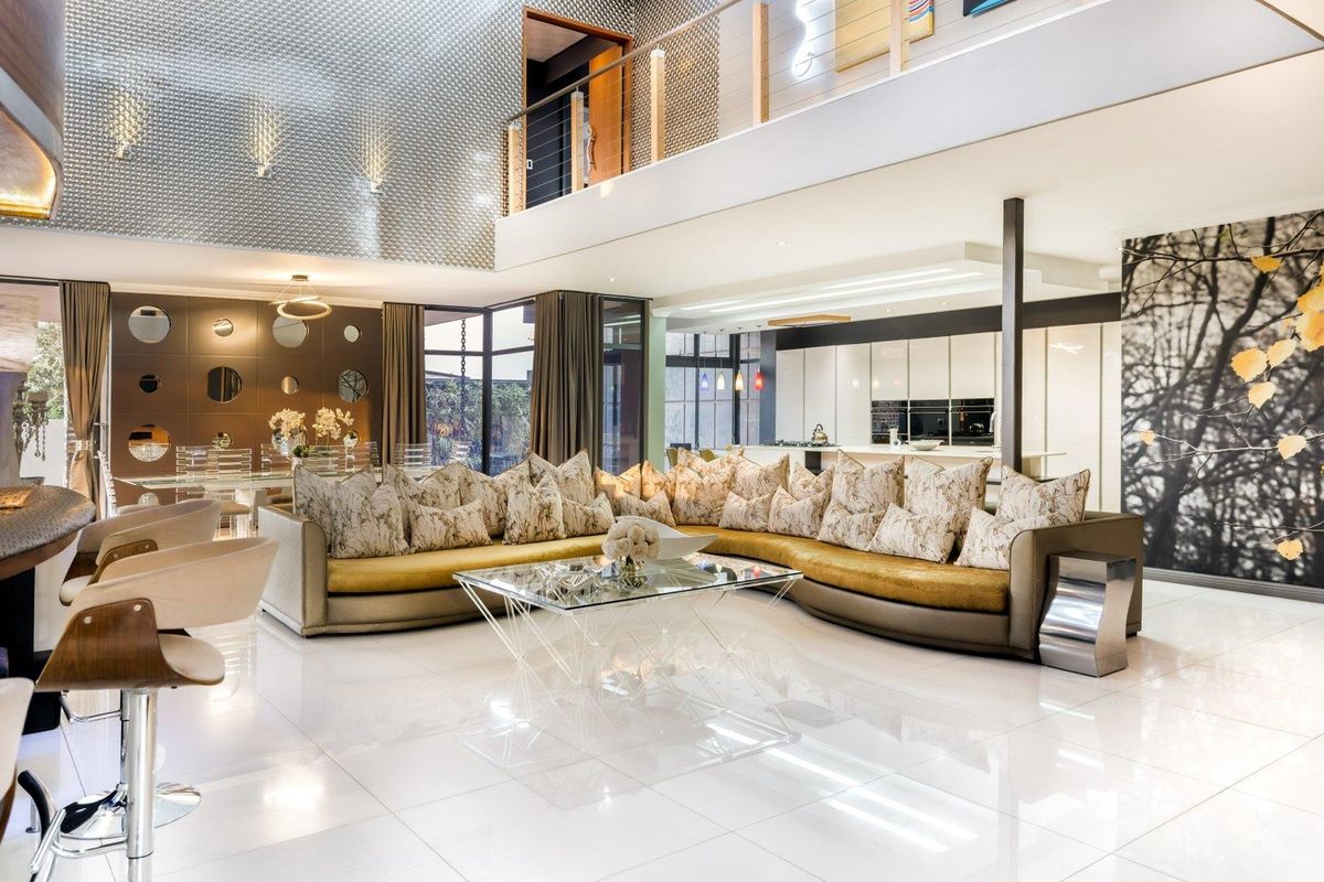 An Exceptional Lifestyle Awaits in Serengeti Estates - A Home Designed for Living and Entertaining - An Opportunity Not to Be Missed. - Photo 4