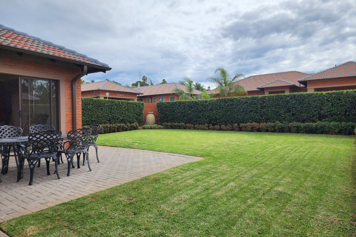 3 BEDROOM TOWNHOUSE IN WILKOPPIES - Photo 3