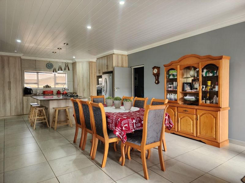 3 BEDROOM TOWNHOUSE IN WILKOPPIES - Photo 6