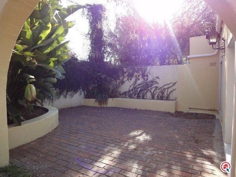 Charming Kensington Home + 3 Income- Generating Cottages - Photo 4