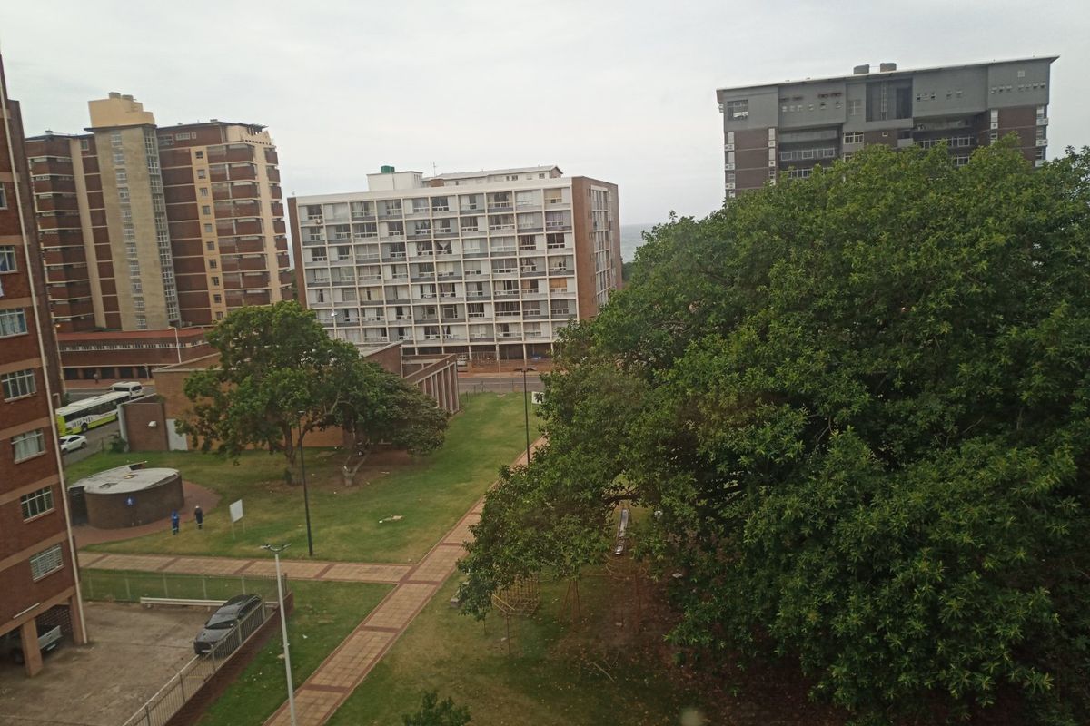 Rental property to let in north beach - Photo 2