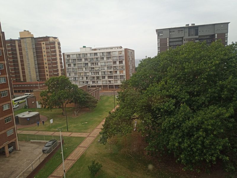 Rental property to let in north beach - Photo 2