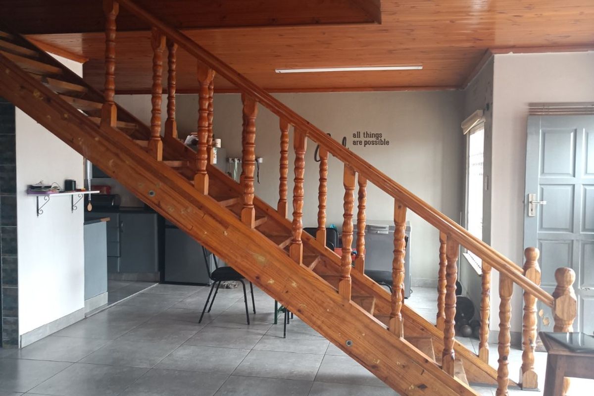 Neat 3 bedroomed townhouse for sale in Cleland !  - Photo 5