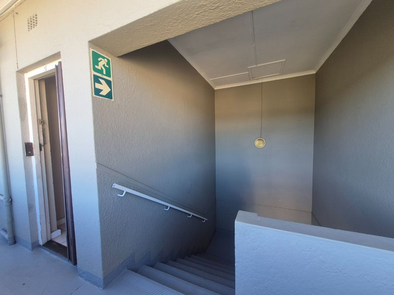 SPACIOUS 1 BEDROOM APARTMENT TO RENT - Photo 4