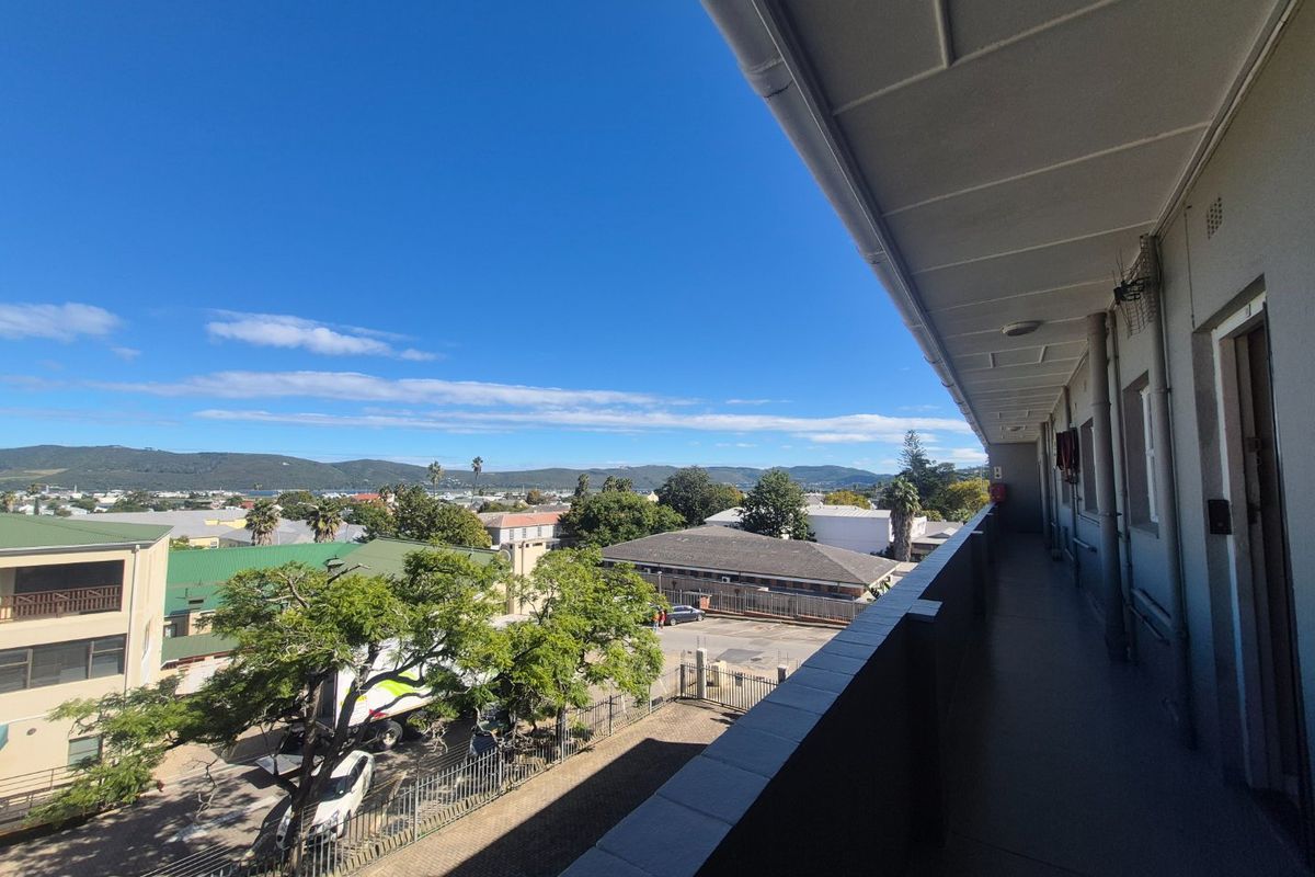 SPACIOUS 1 BEDROOM APARTMENT TO RENT - Photo 2