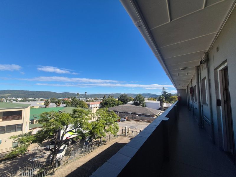 SPACIOUS 1 BEDROOM APARTMENT TO RENT - Photo 2