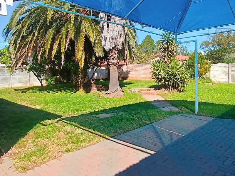 Three bedroom house for sale in SE  - Photo 5