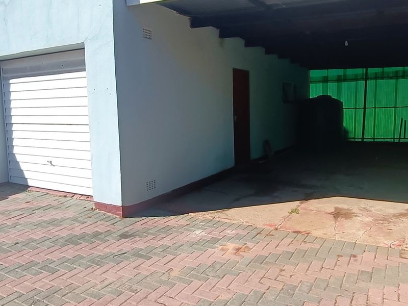 Three bedroom house for sale in SE  - Photo 3