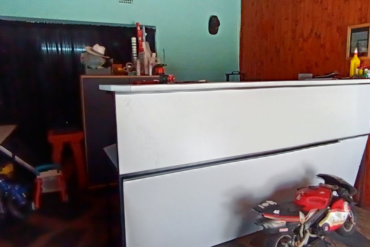 Four bedroom house with pool for sale  - Photo 4