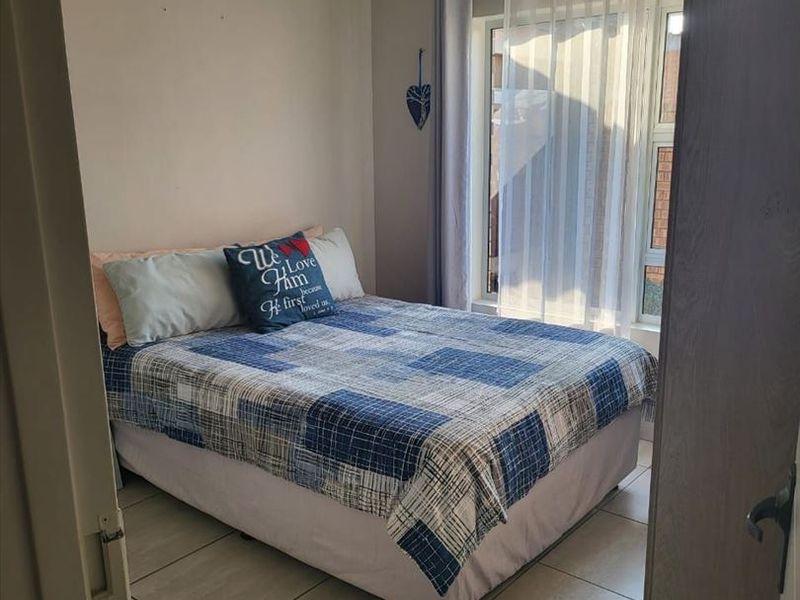 Attractive Simplex Town Home – Prime Location - Photo 7