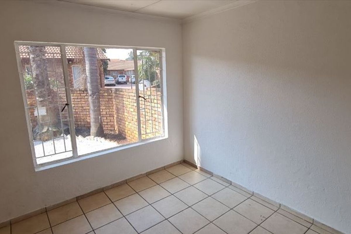 Affordable Town Home – Starter or Investment - Photo 5