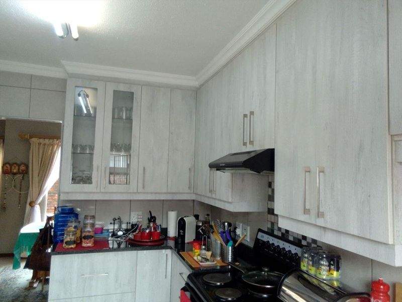 Duplex Beauty – Low Maintenance Living - Photo 2