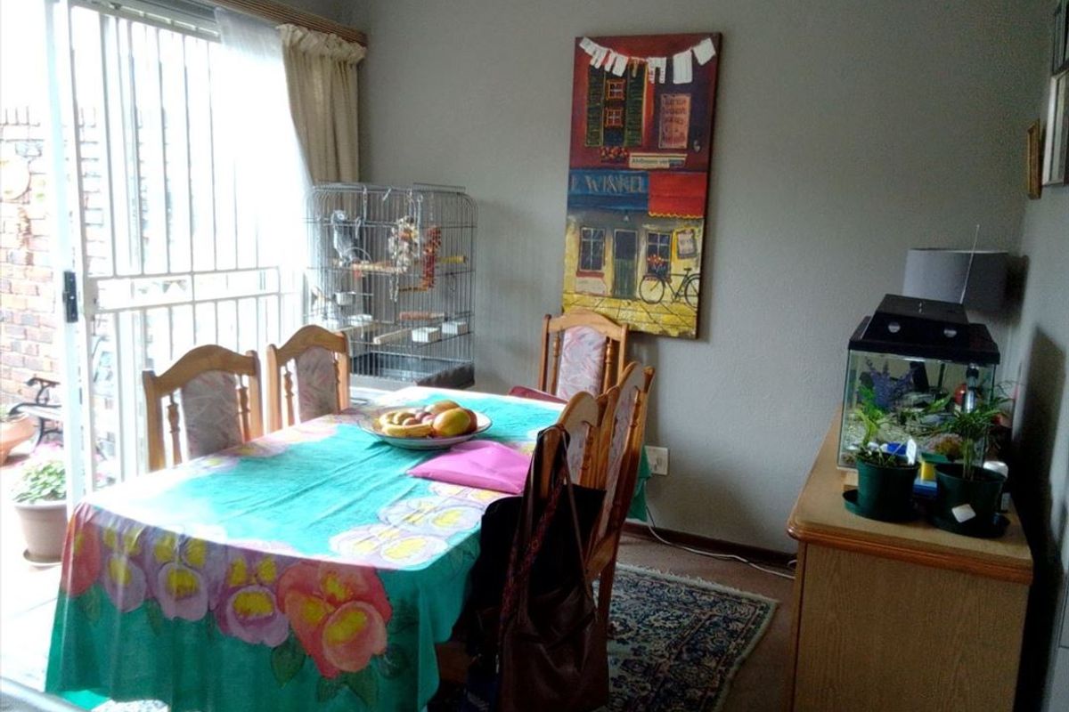 Duplex Beauty – Low Maintenance Living - Photo 4