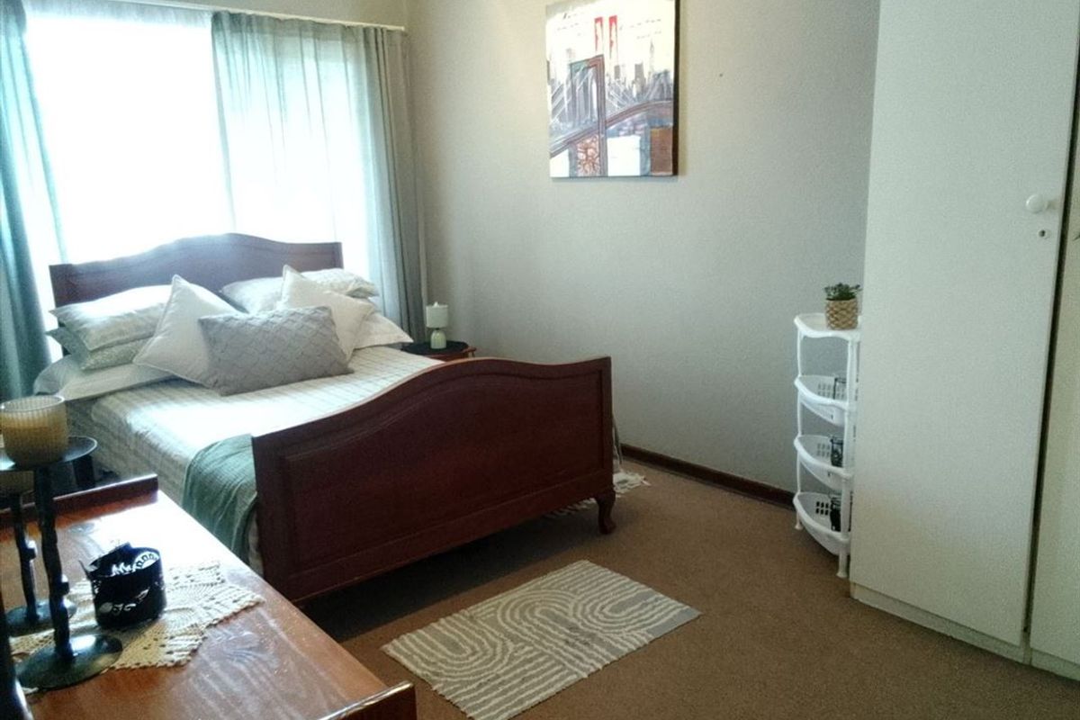 Duplex Beauty – Low Maintenance Living - Photo 5