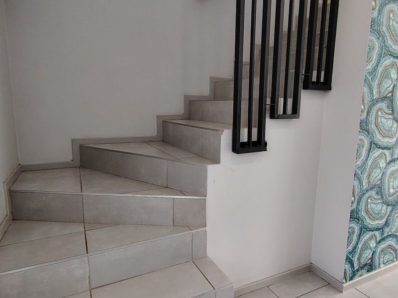 Exclusive Estate Living - 3 Bedroom Townhouse in The Manhattan, Amberfield, Centurion. - Photo 9