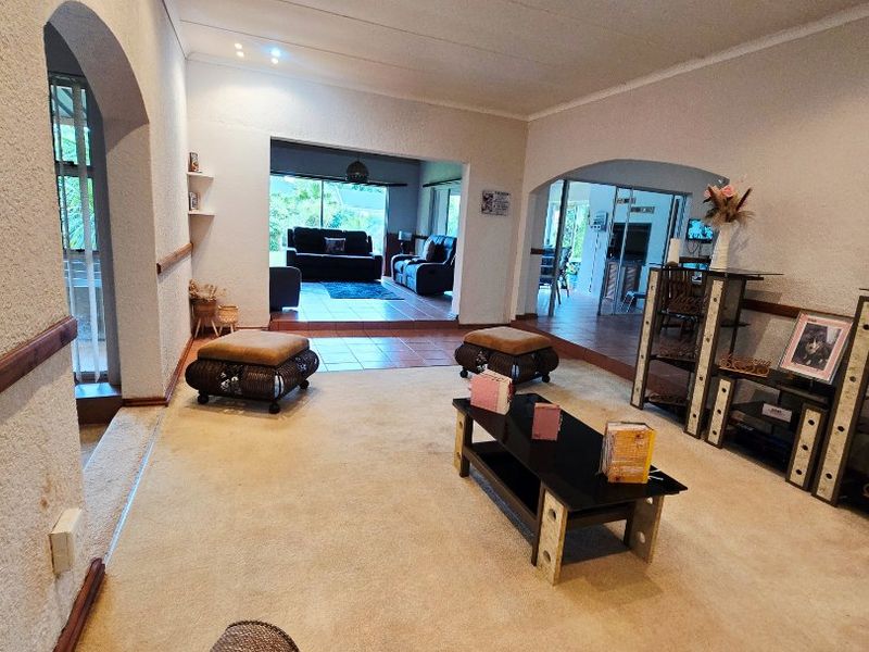 A Beautiful Blend of Space, Comfort and Effortless Living in La Hoff - Photo 6